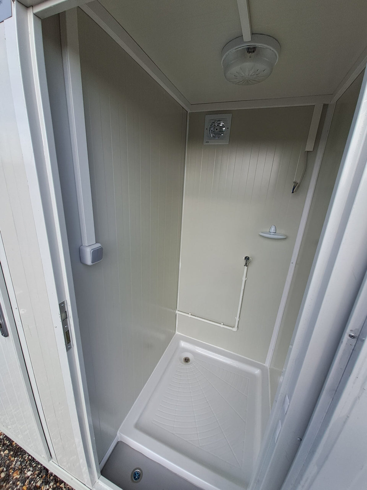 Sanitärmodul WC + Waschbecken + anschließbare Dusche